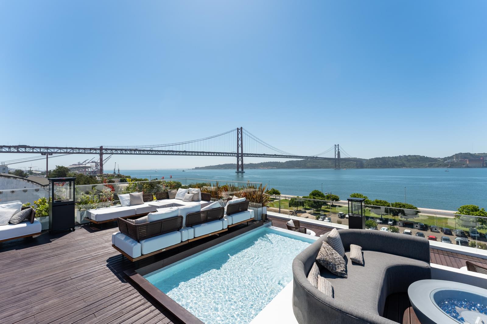 2 bedroom Apartment in Junqueira, Lisboa